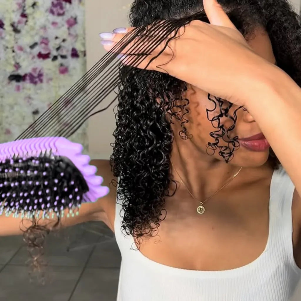 Escova Finalizadora de Cachos: Definição Rápida e Zero Frizz